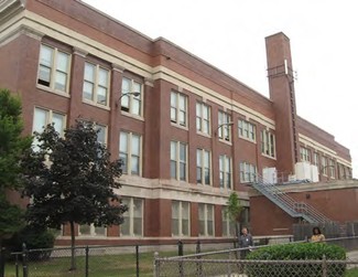 Chicago, IL Schools - 245 W 51st St