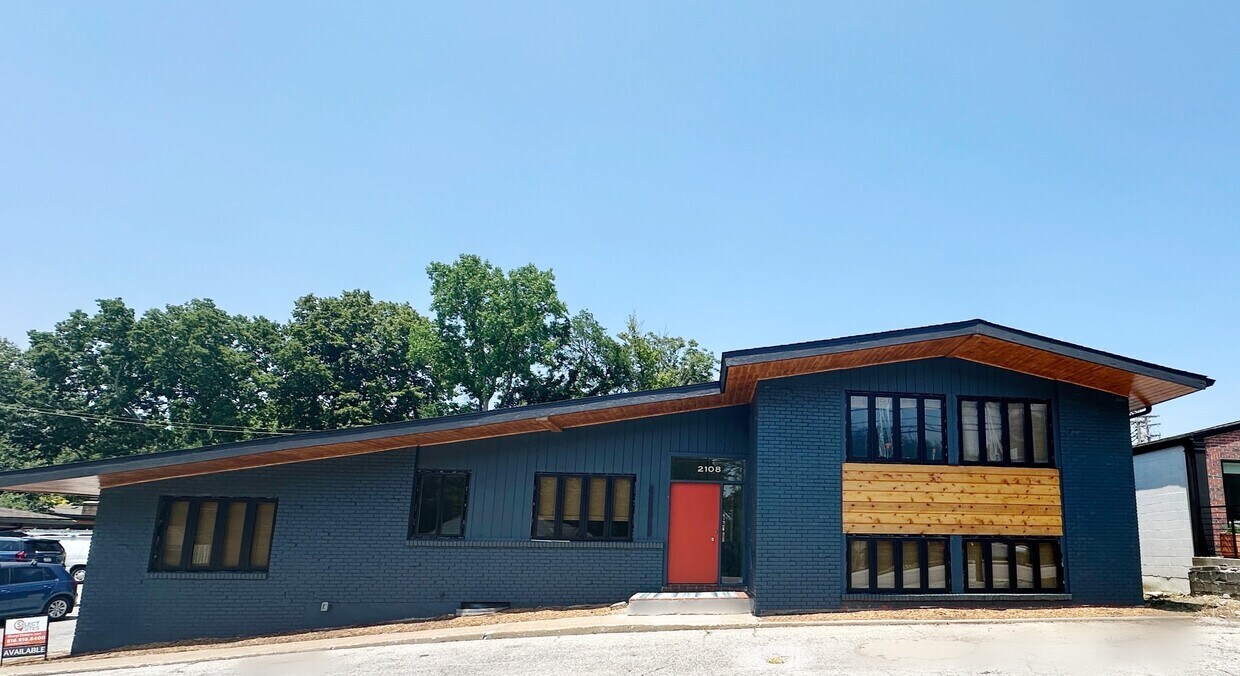 2110 W 75th St, Prairie Village, KS for Rent