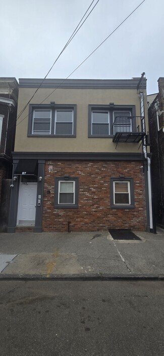 87 Passaic St  