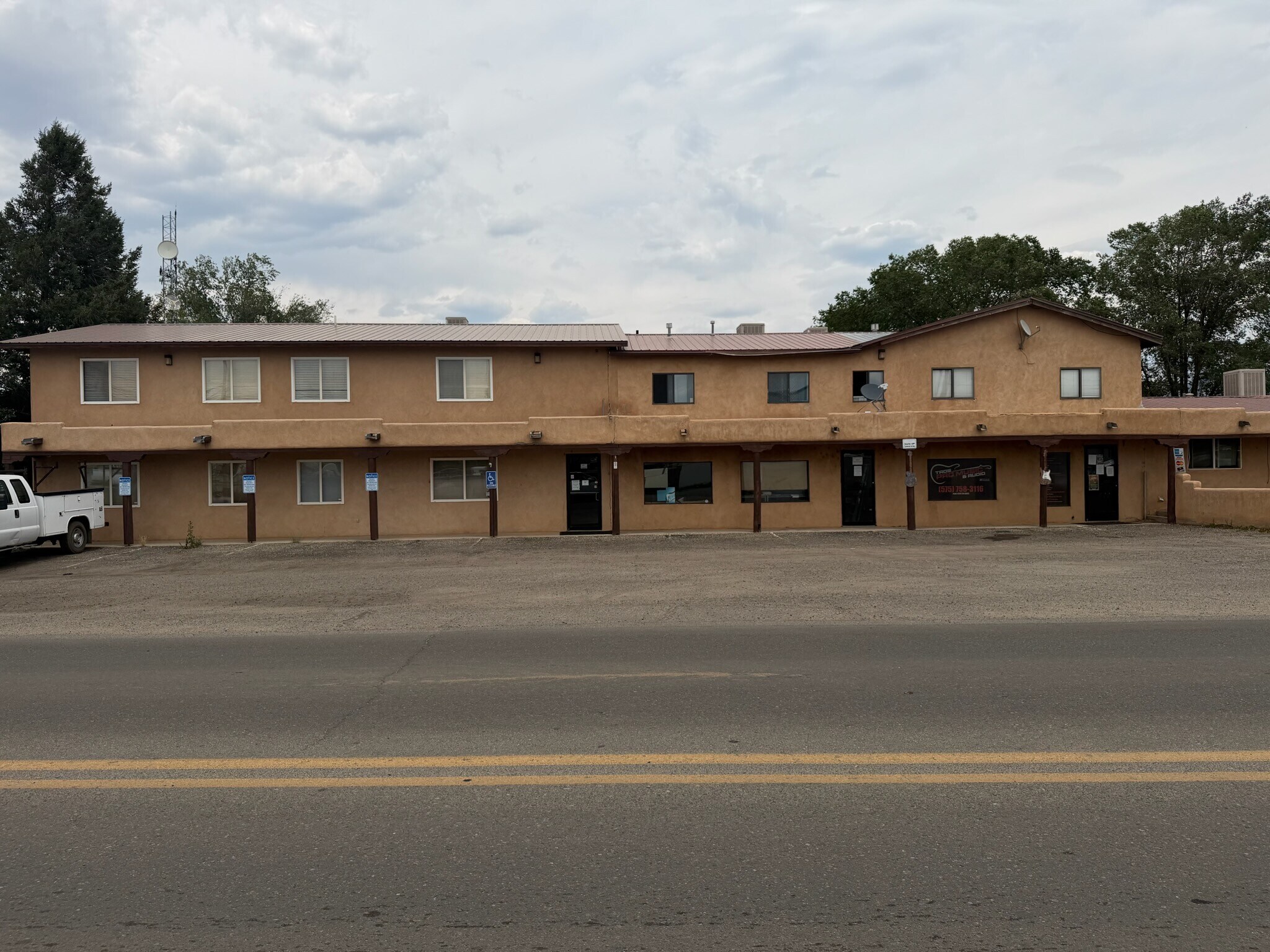 125 Camino de la Merced, Taos, NM for Rent