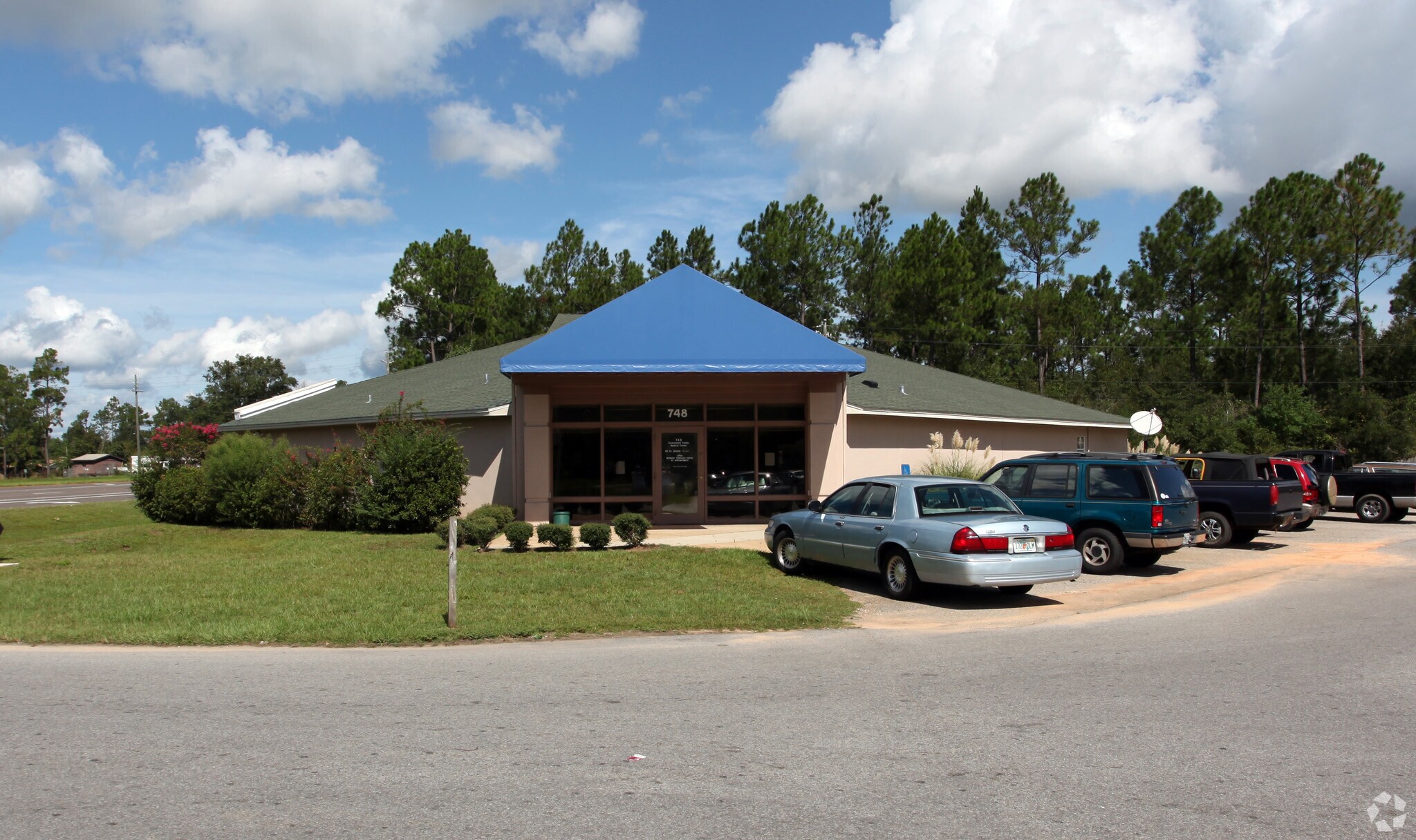 748 N Us-29, Cantonment, FL for Rent
