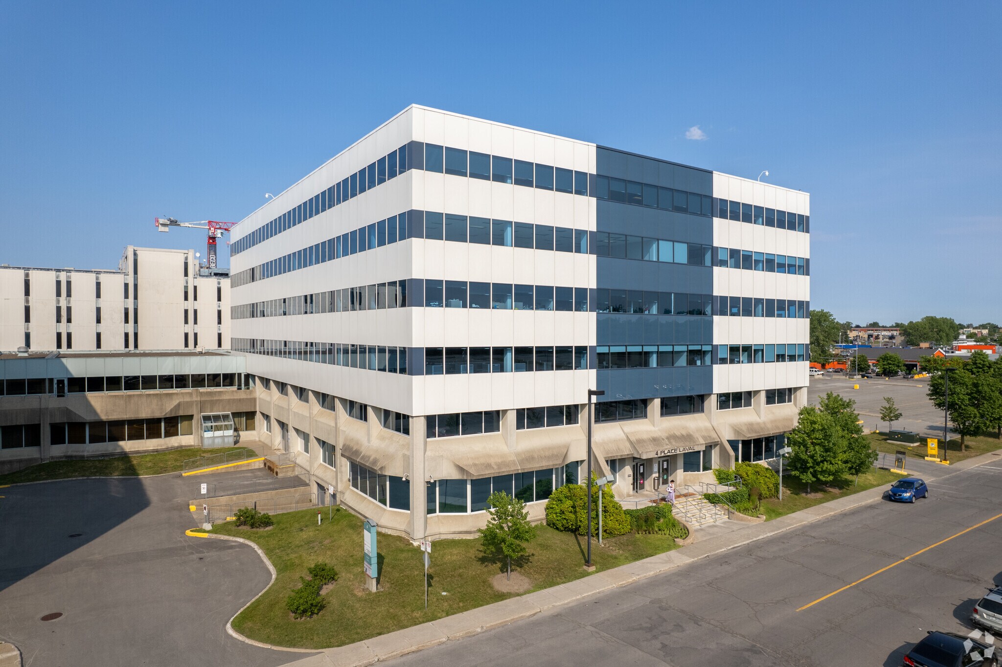 1 Place Laval, Laval, QC for Rent