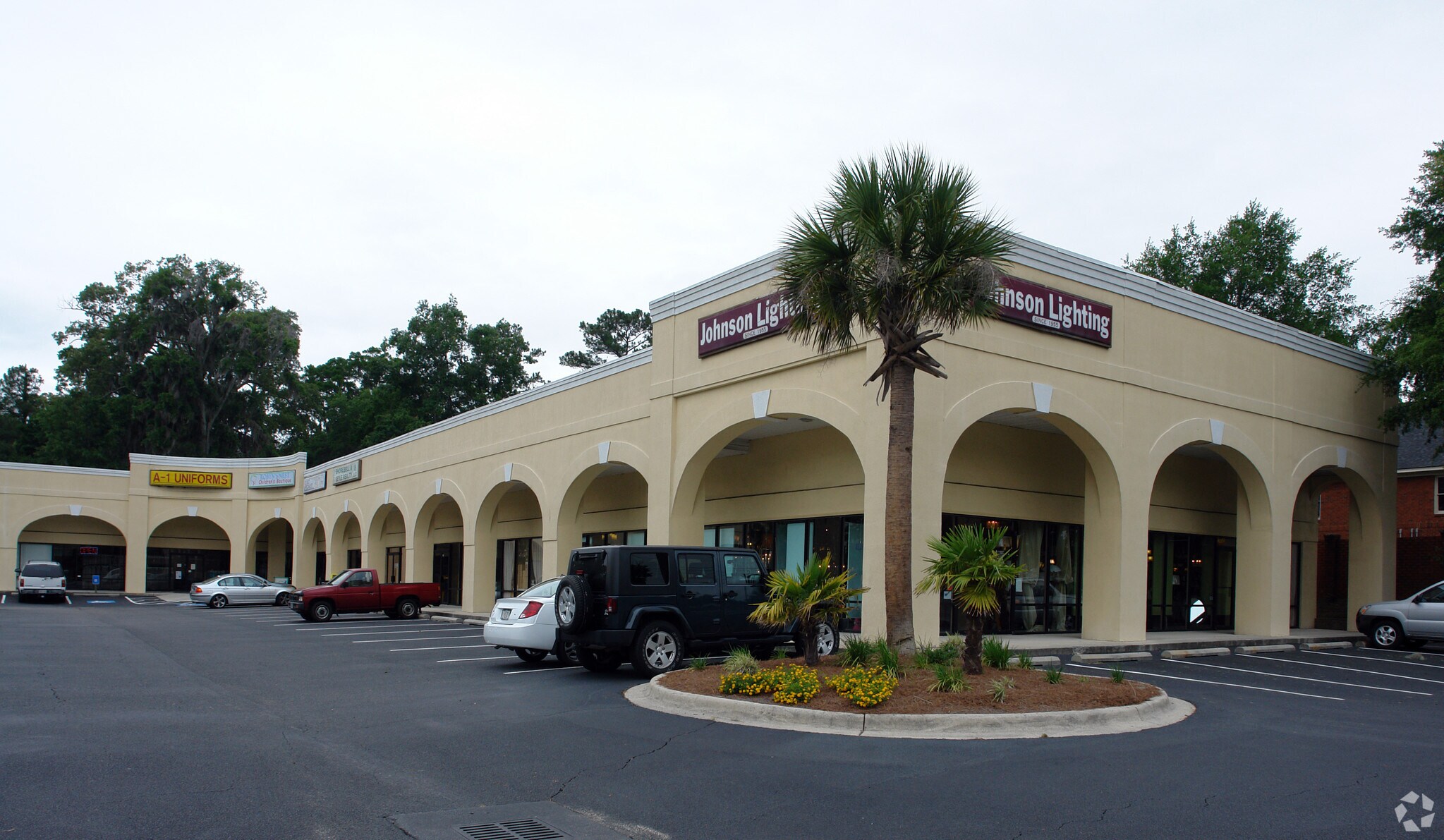 7601 Waters Ave, Savannah, GA for Rent