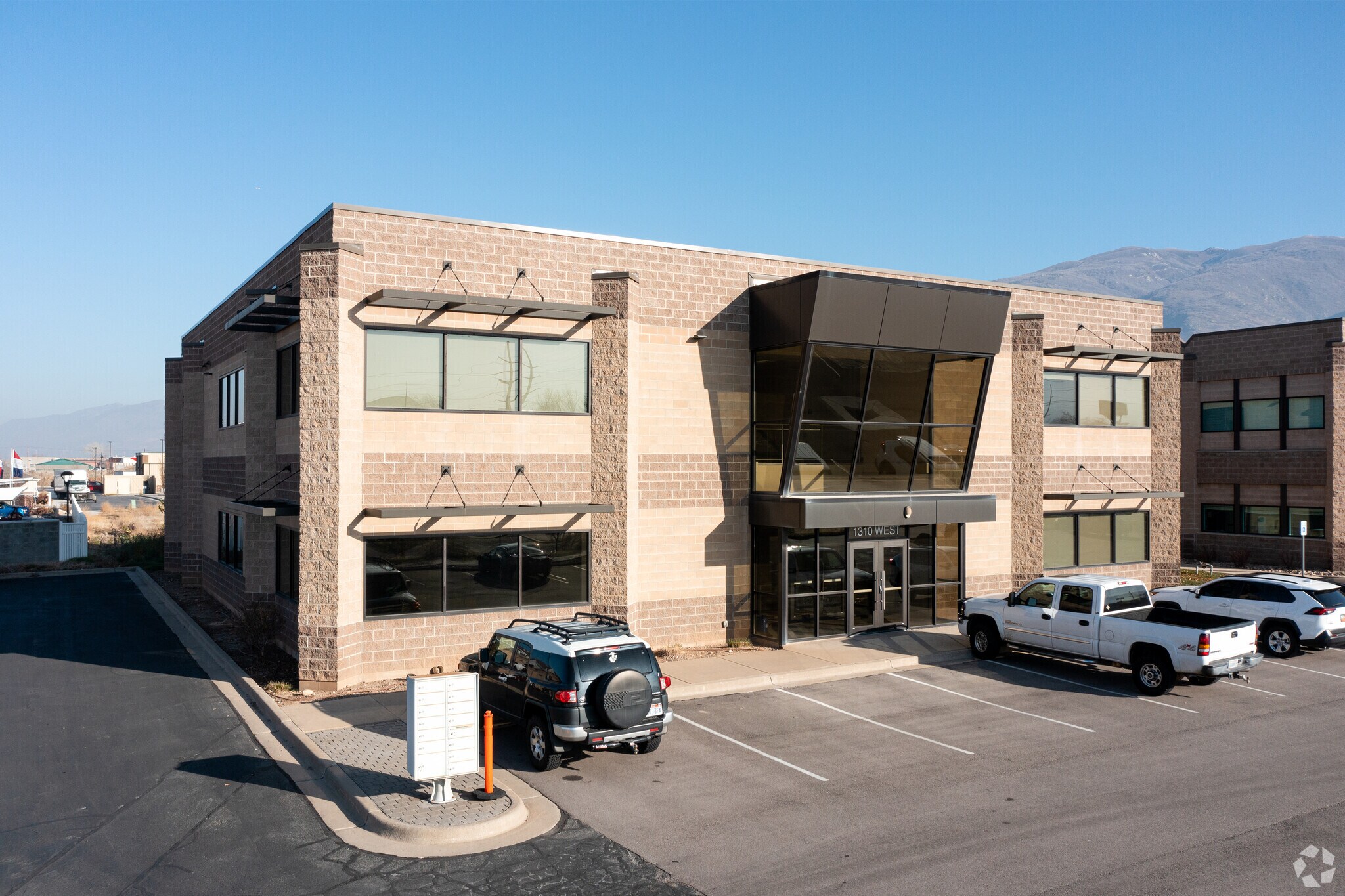 1310 W 233 N, Centerville, UT for Sale