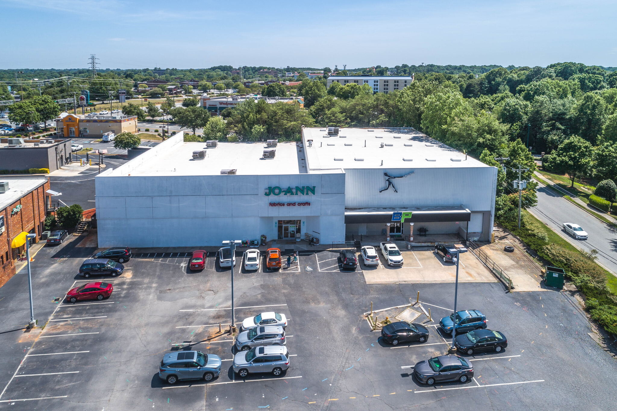 1612 S Stratford Rd, Winston-Salem, NC for Rent