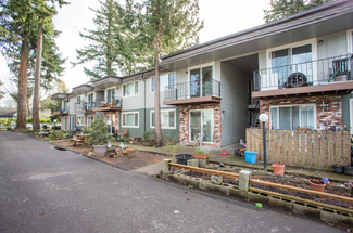 Portland, OR Apartments - 2615-2631 SE 111th Ave