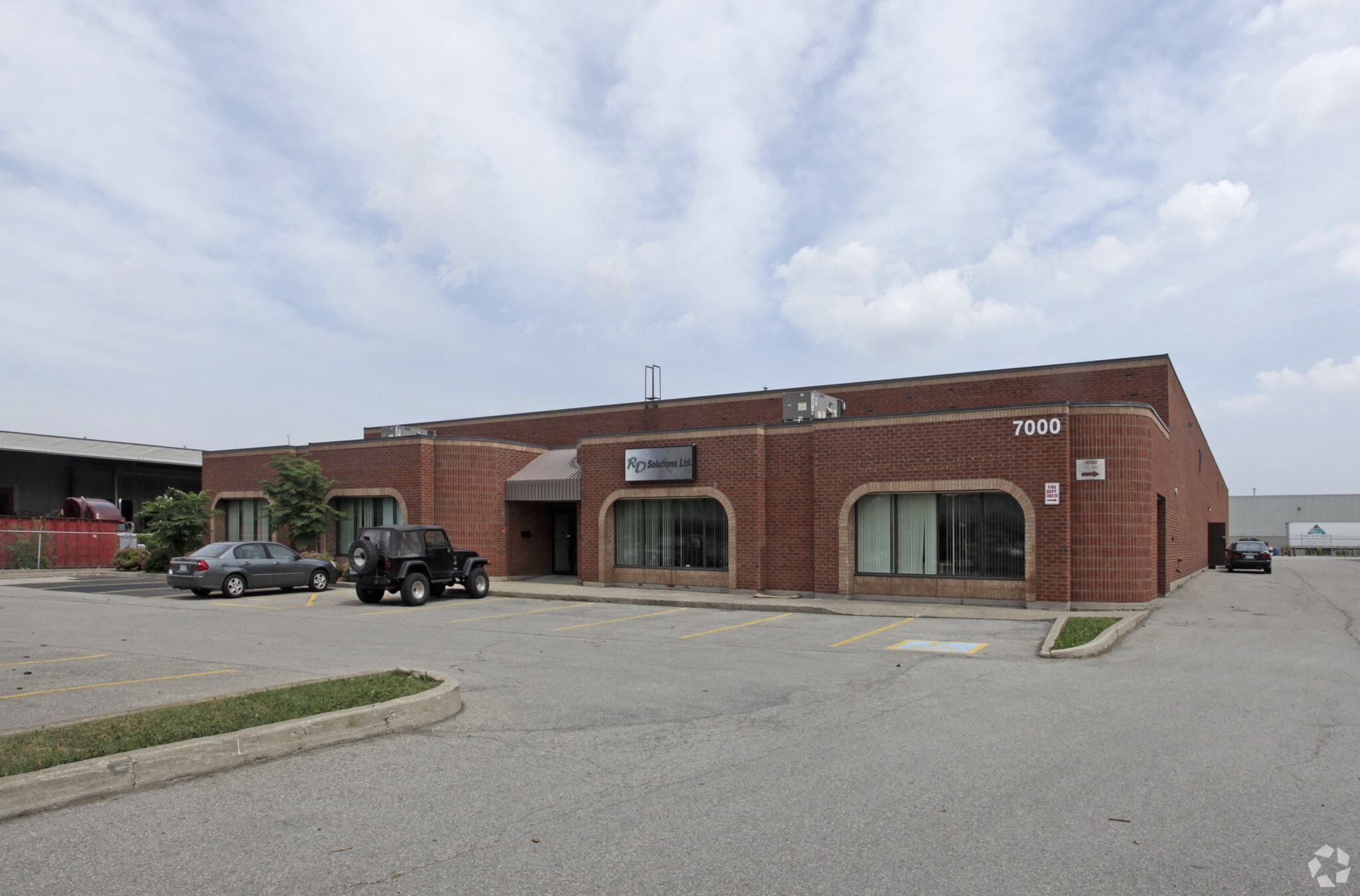 7000 Davand Dr, Mississauga, ON for Rent