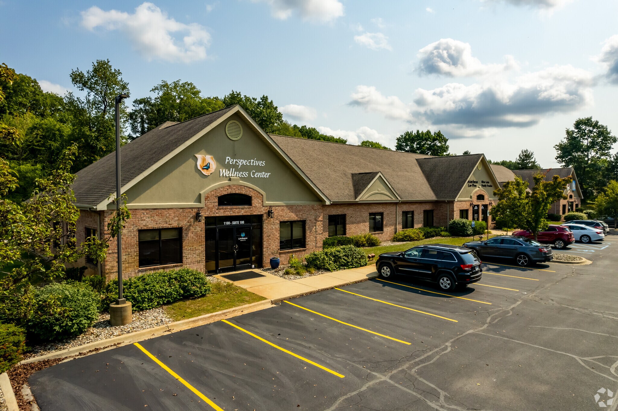 1100 Torrey Rd, Fenton, MI for Rent