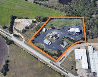 1801 N Lancaster Hutchins Rd  