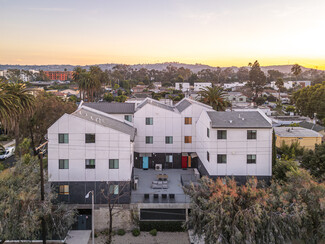 Los Angeles, CA Apartments - 2301 S Cloverdale Ave