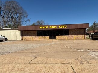 Palestine, TX Retail - 601 W Lacy St