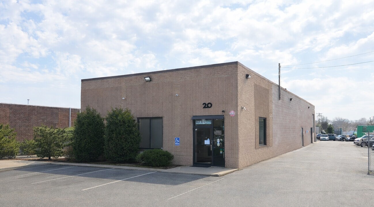 20 N Grand Blvd, Brentwood, NY for Sale