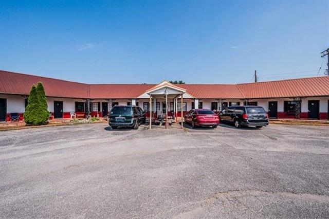 415 N Dixie Hwy, Cave City, KY for Sale