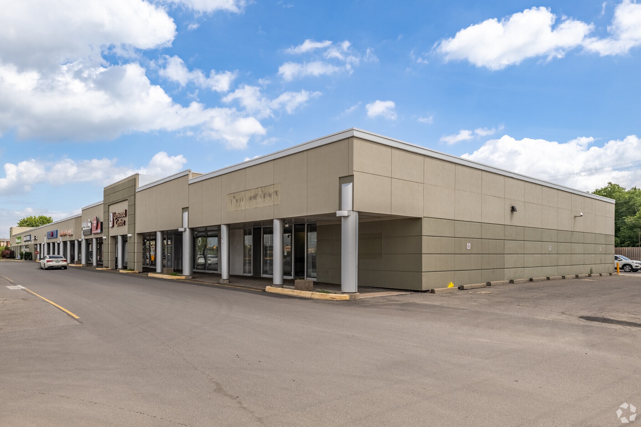 1826 Robertson Rd, Nepean, ON for Rent