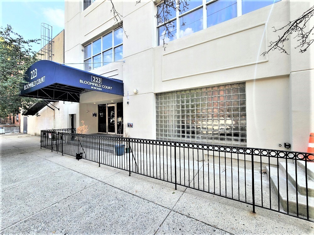 223 Bloomfield St, Hoboken, NJ for Rent