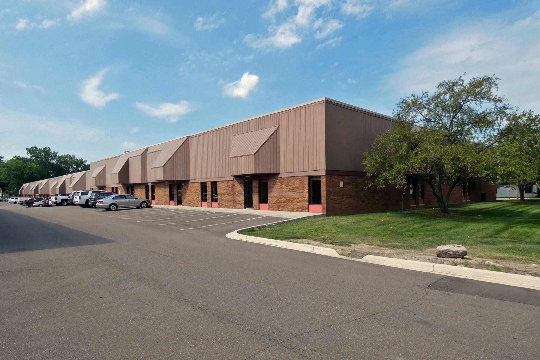 1270 Rankin St, Troy, MI for Rent