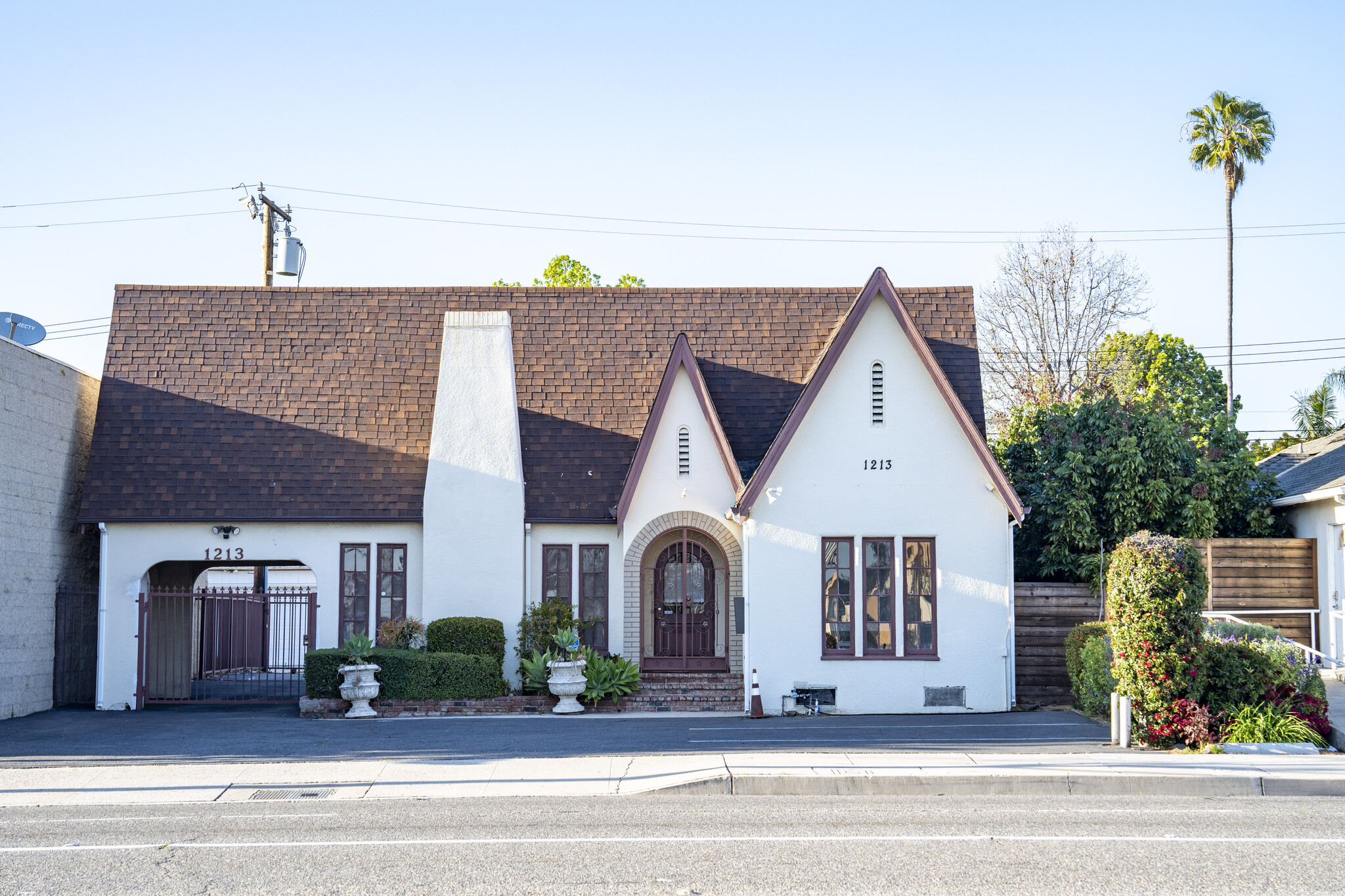 1213 E Chapman Ave, Fullerton, CA for Rent