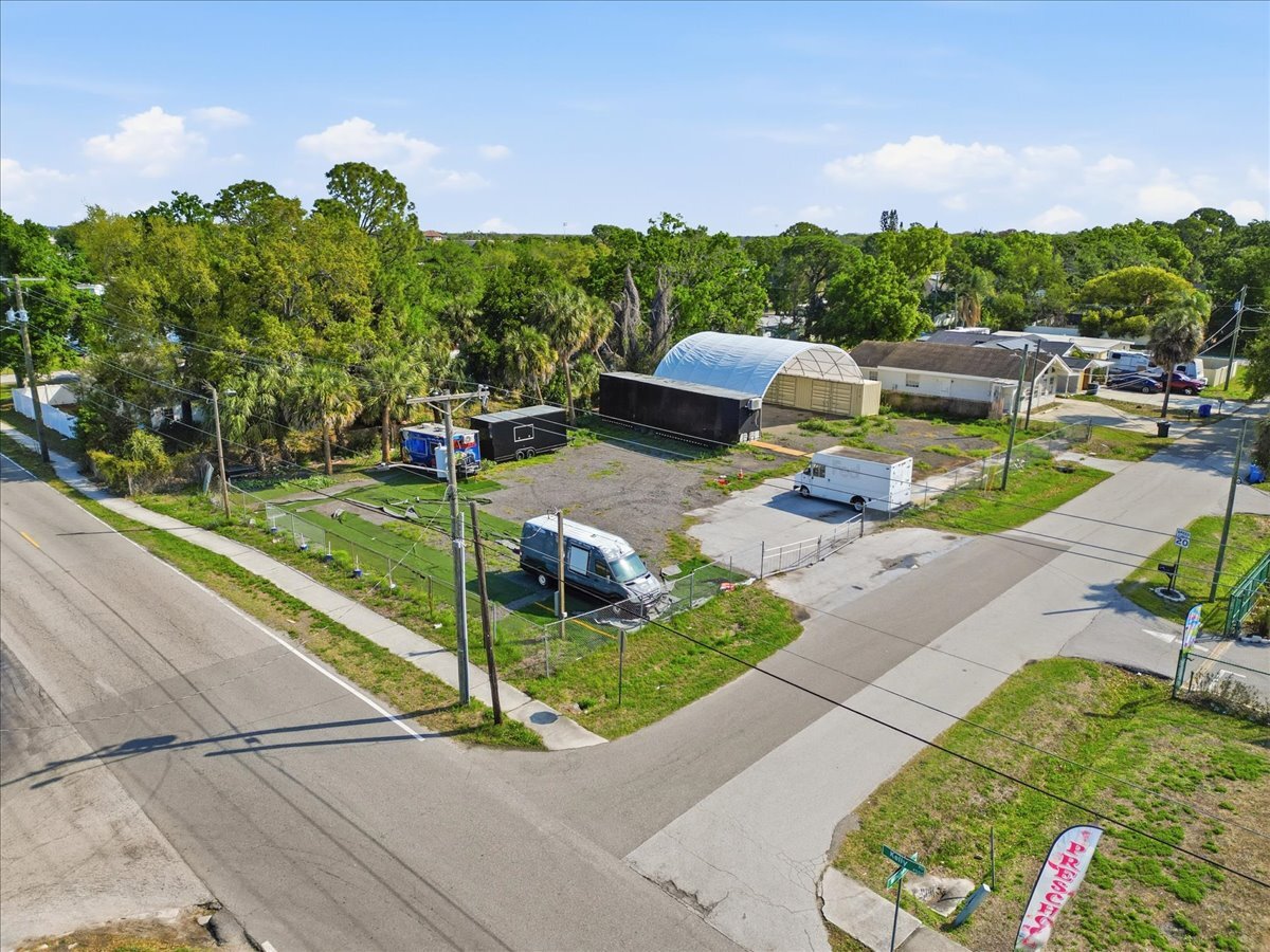 7511 Winchester Dr, Tampa, FL for Sale