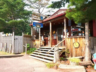 Copper Harbor, MI Storefront Retail/Residential - 242 1st St