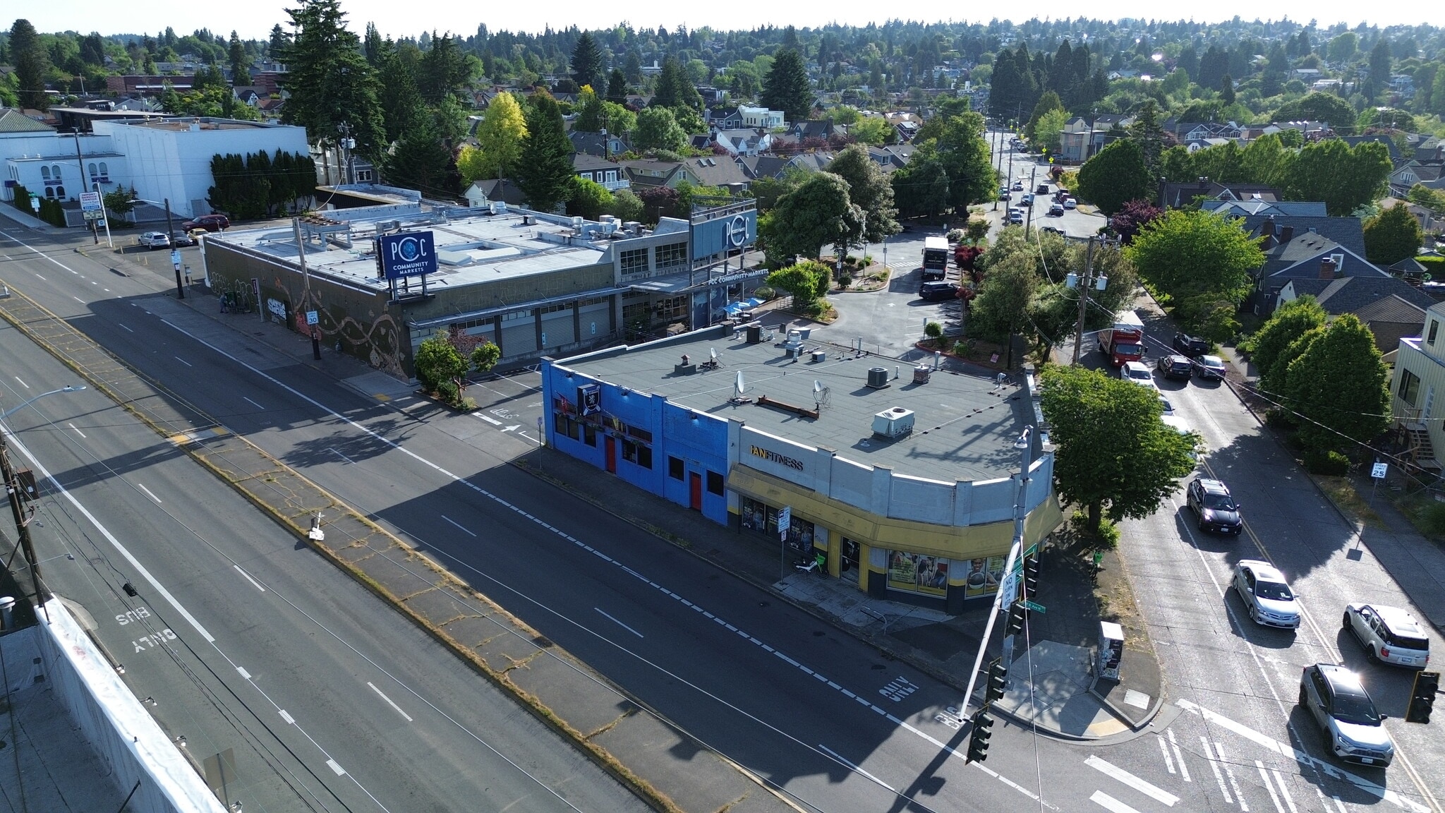 7400 Aurora Ave N, Seattle, WA for Sale