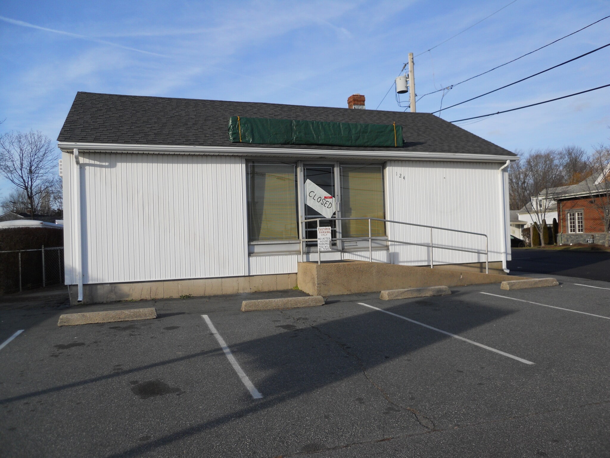 124 E Main Rd Middletown, RI 02842 Retail Property for Lease on