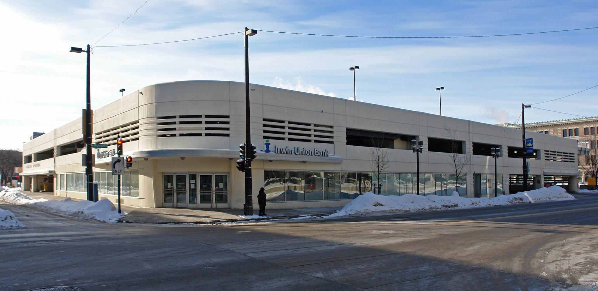 555 N Plankinton Ave, Milwaukee, WI for Rent
