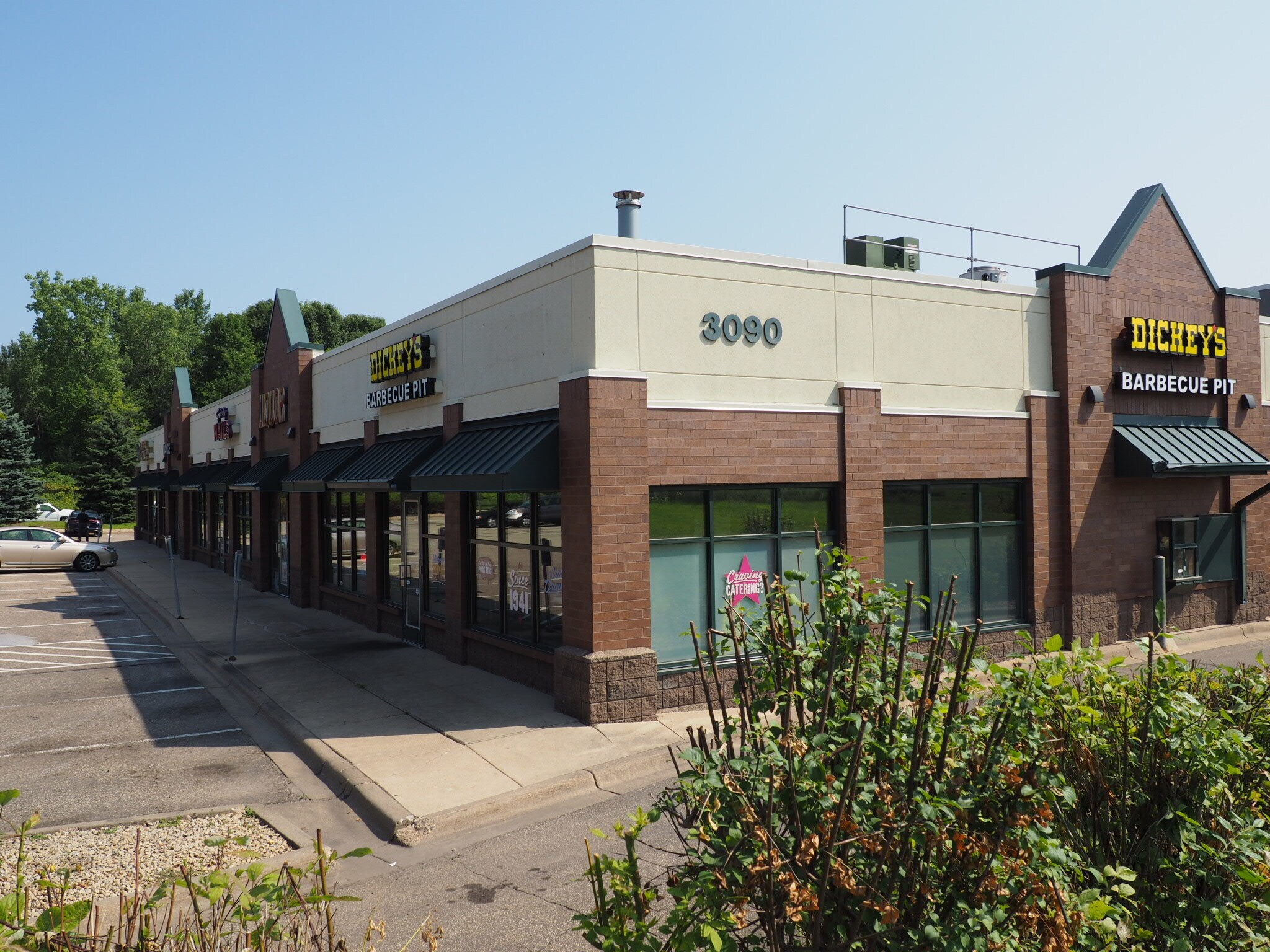 3090 Courthouse Ln Eagan, MN 55121 Shopping Center Property for Lease