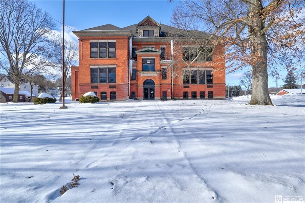 1101 E 2nd St, Jamestown, NY for Sale