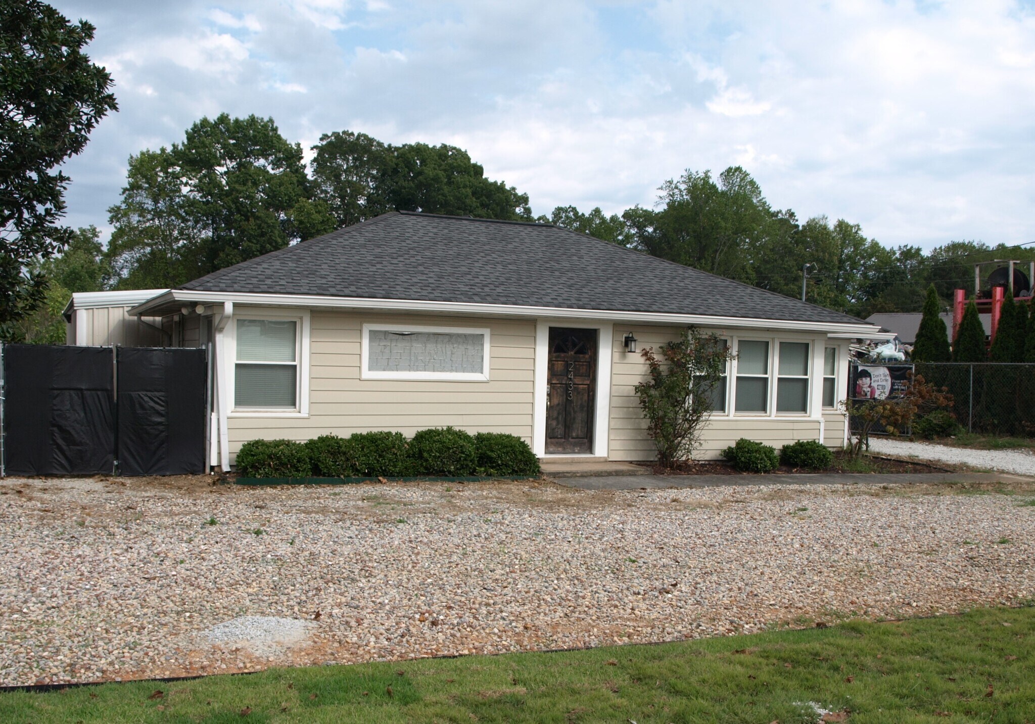 2433 Ventura Pl, Smyrna, GA for Sale