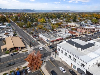 Central Point, OR Retail - 217 E Pine St