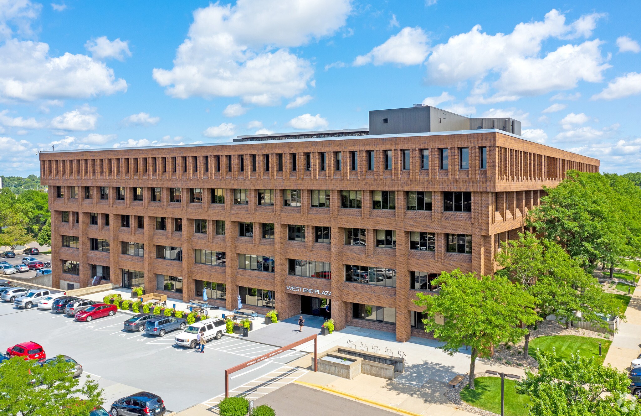 1660 Highway 100 S, Saint Louis Park, MN for Rent