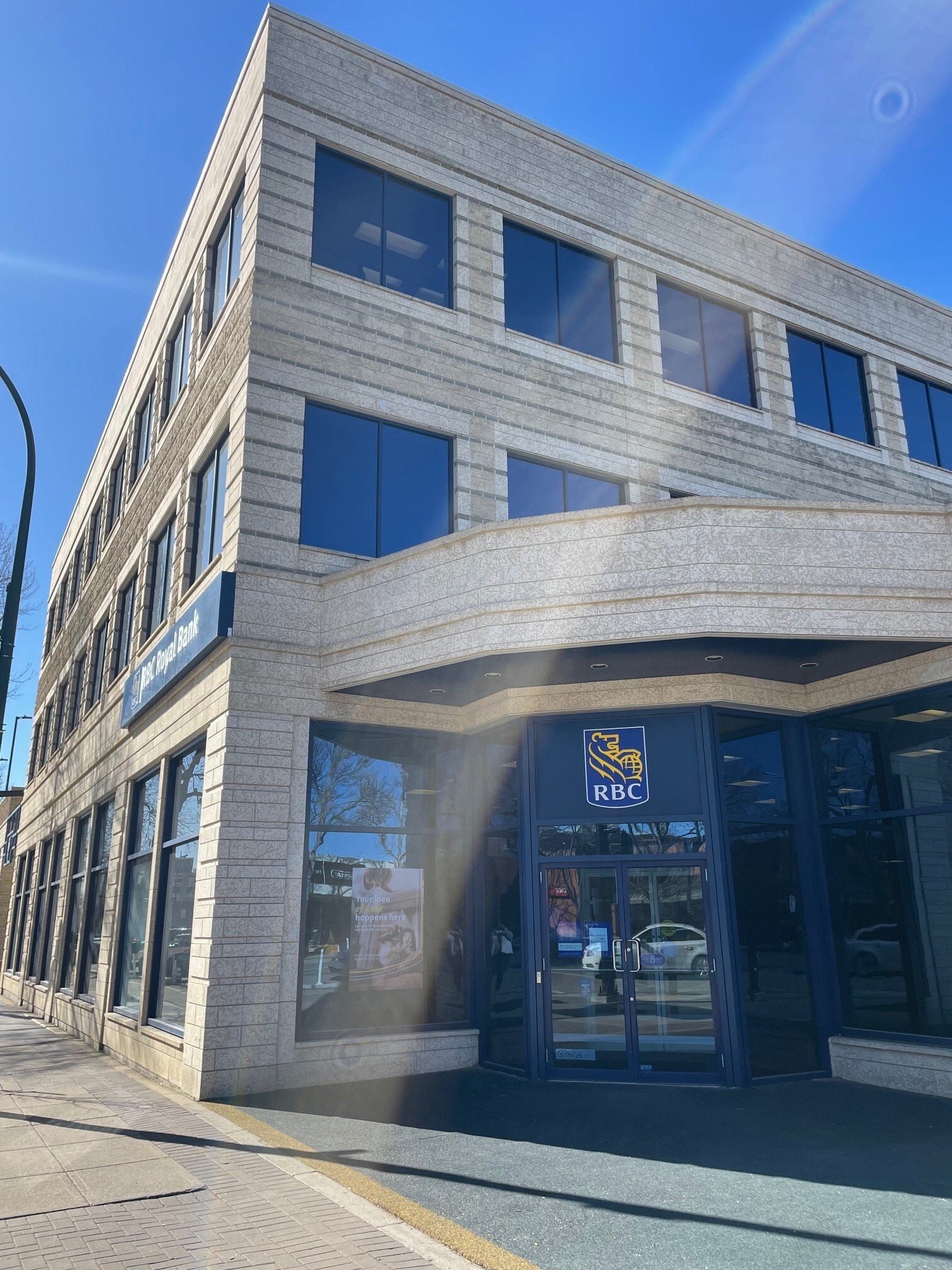 410 2 Av S, Lethbridge, AB for Rent