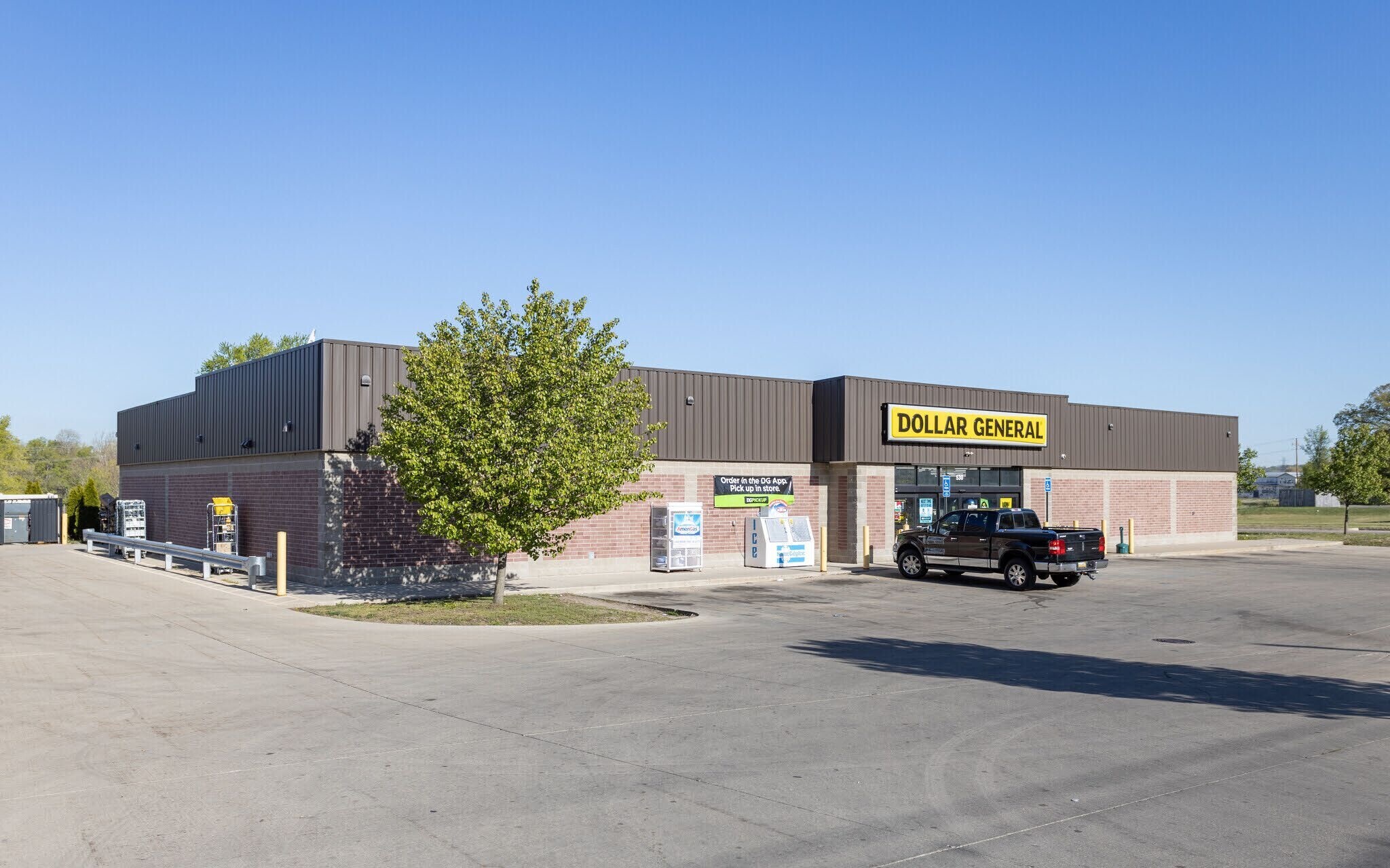 530 S Riverview Dr Parchment, MI 49004 Retail Property for Sale on