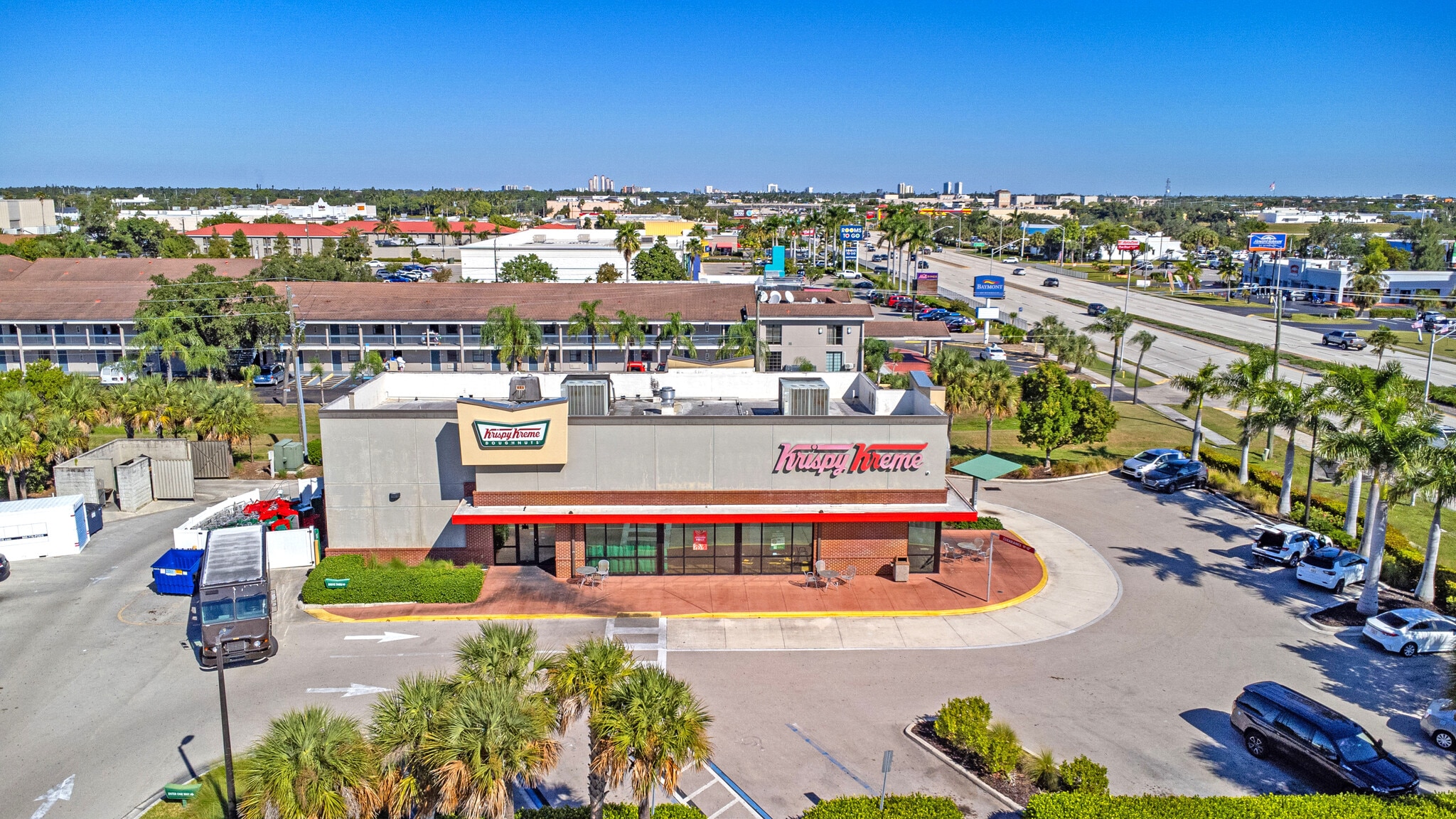 4904 S Cleveland Ave, Fort Myers, FL for Sale