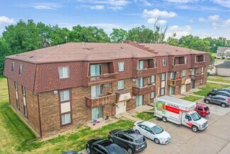 Macomb, IL Apartments - 209 N Charleston Blvd