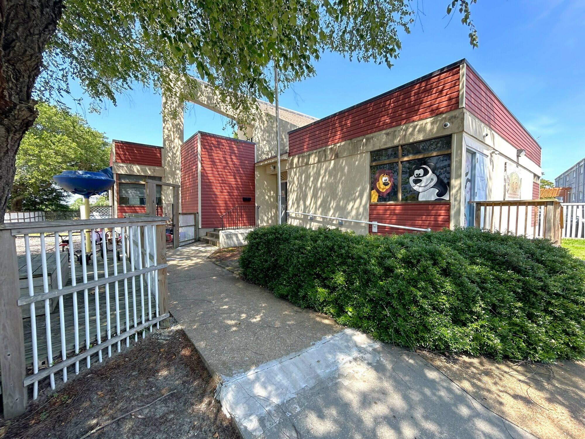 4020 Llewellyn Ave, Norfolk, VA for Sale