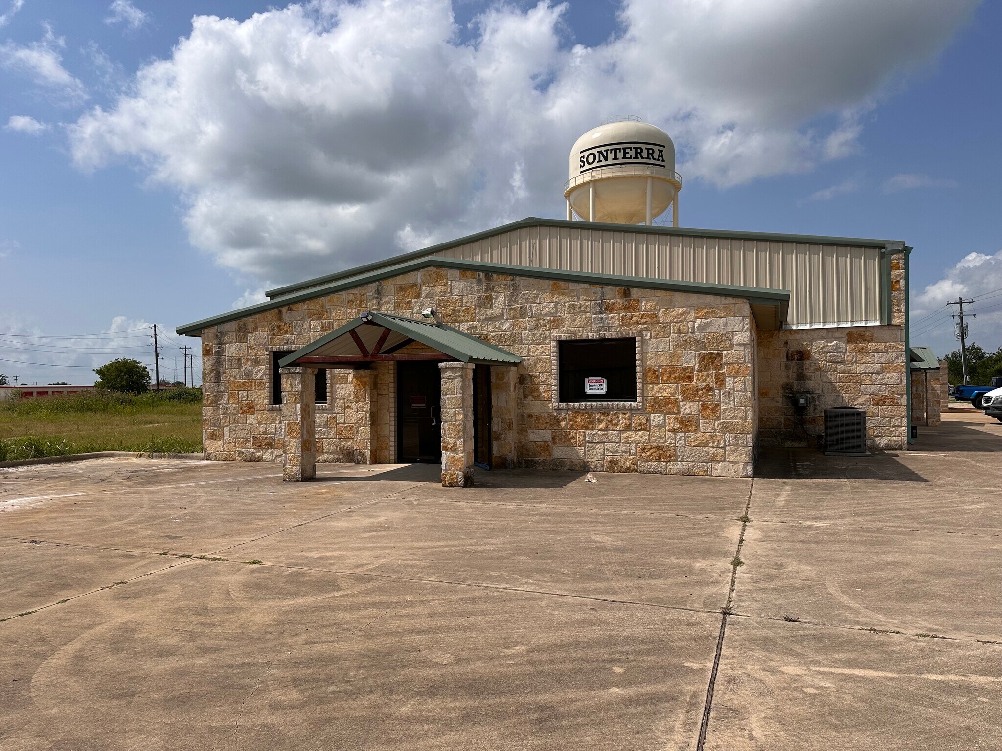 321 Limestone Ter, Jarrell, TX for Rent