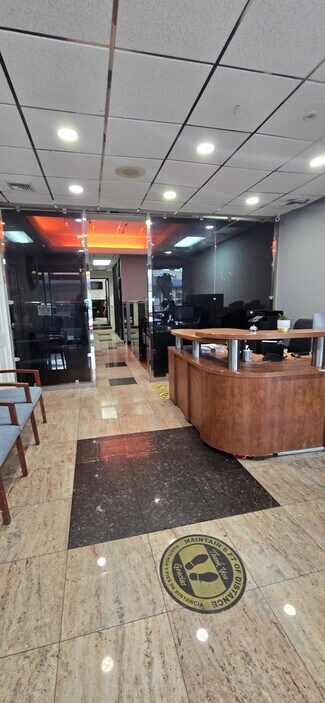 Jackson Heights, NY Office/Medical - 9215 Roosevelt Ave Jackson Heights, NY Office/Medical - 9215 Roosevelt Ave
