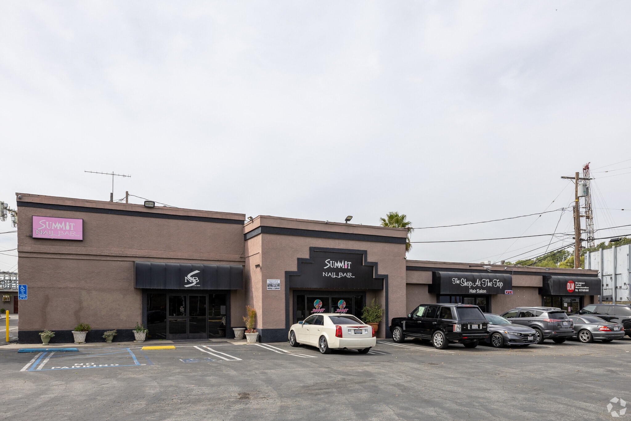 5003 S La Brea Ave, Los Angeles, CA for Rent