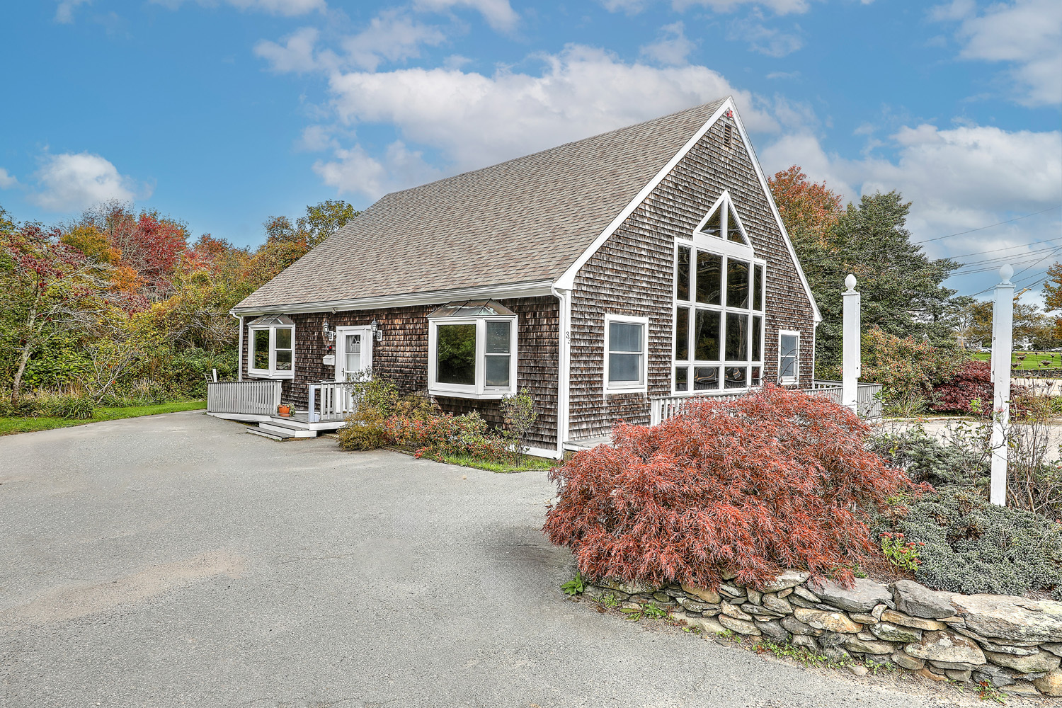 33 Meeting House Ln, Little Compton, RI for Sale