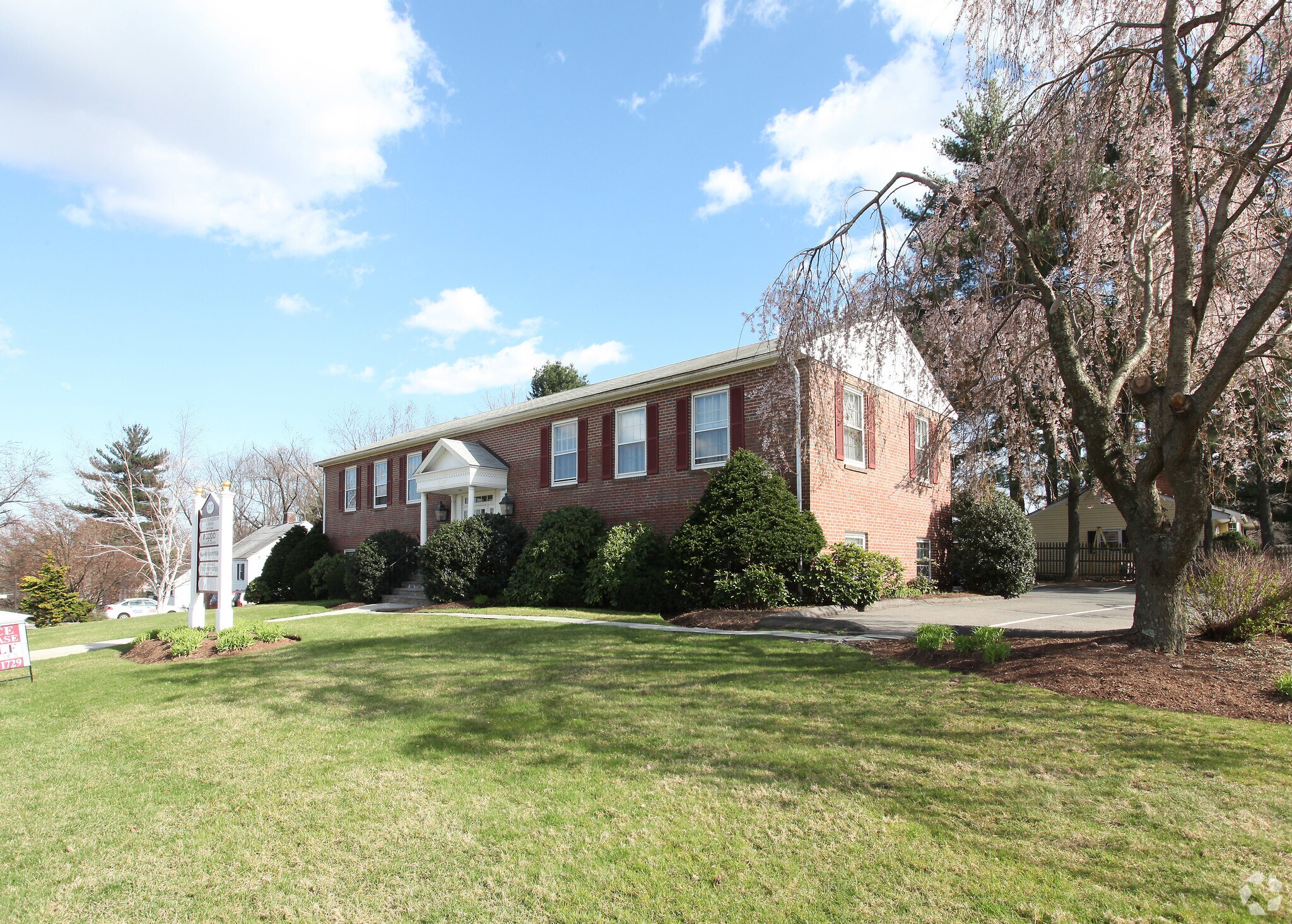 2437 Albany Ave, West Hartford, CT for Rent
