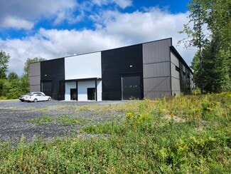 Waterloo, QC Warehouse - 425 Rue Yamaska