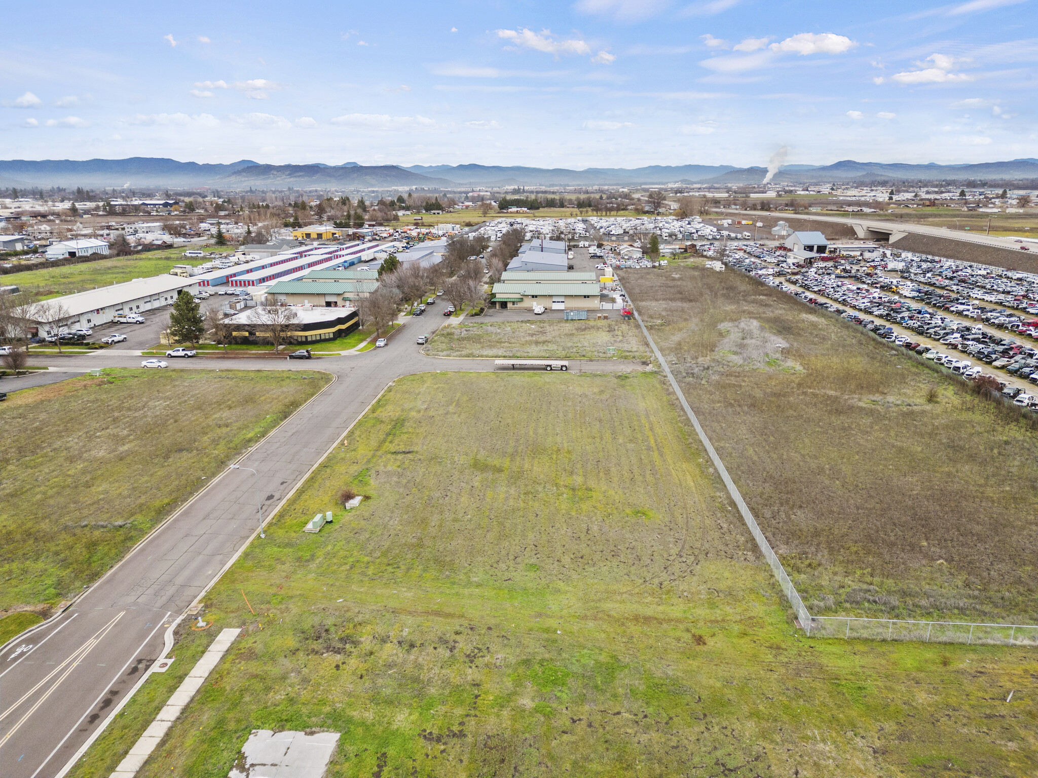 4702 Industry Dr, Central Point, OR for Sale