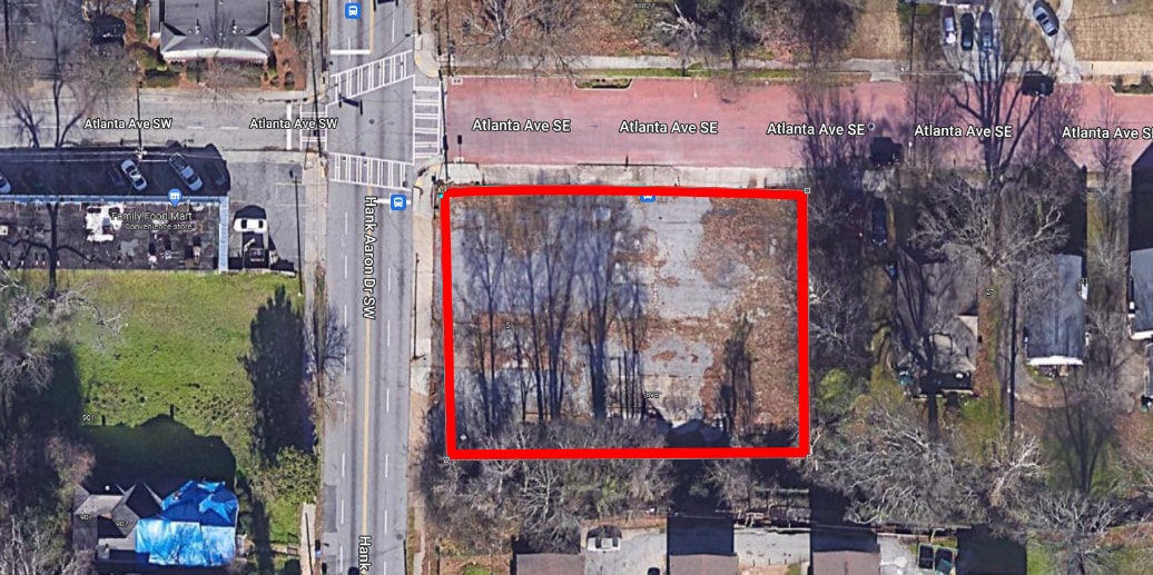 898 Hank Aaron Dr SE, Atlanta, GA for Sale