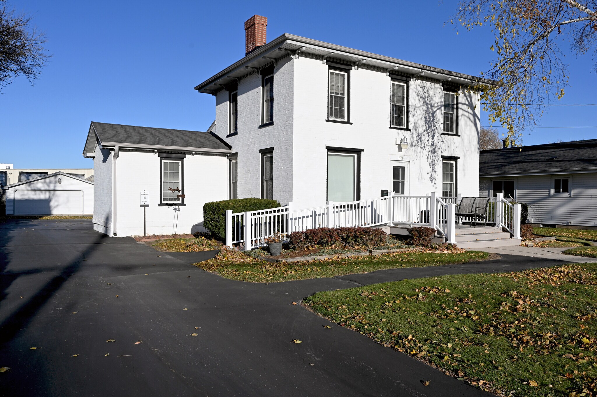 422 Summit Ave, Oconomowoc, WI for Rent