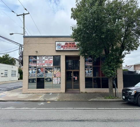 360 Jericho Tpke, Mineola, NY for Rent