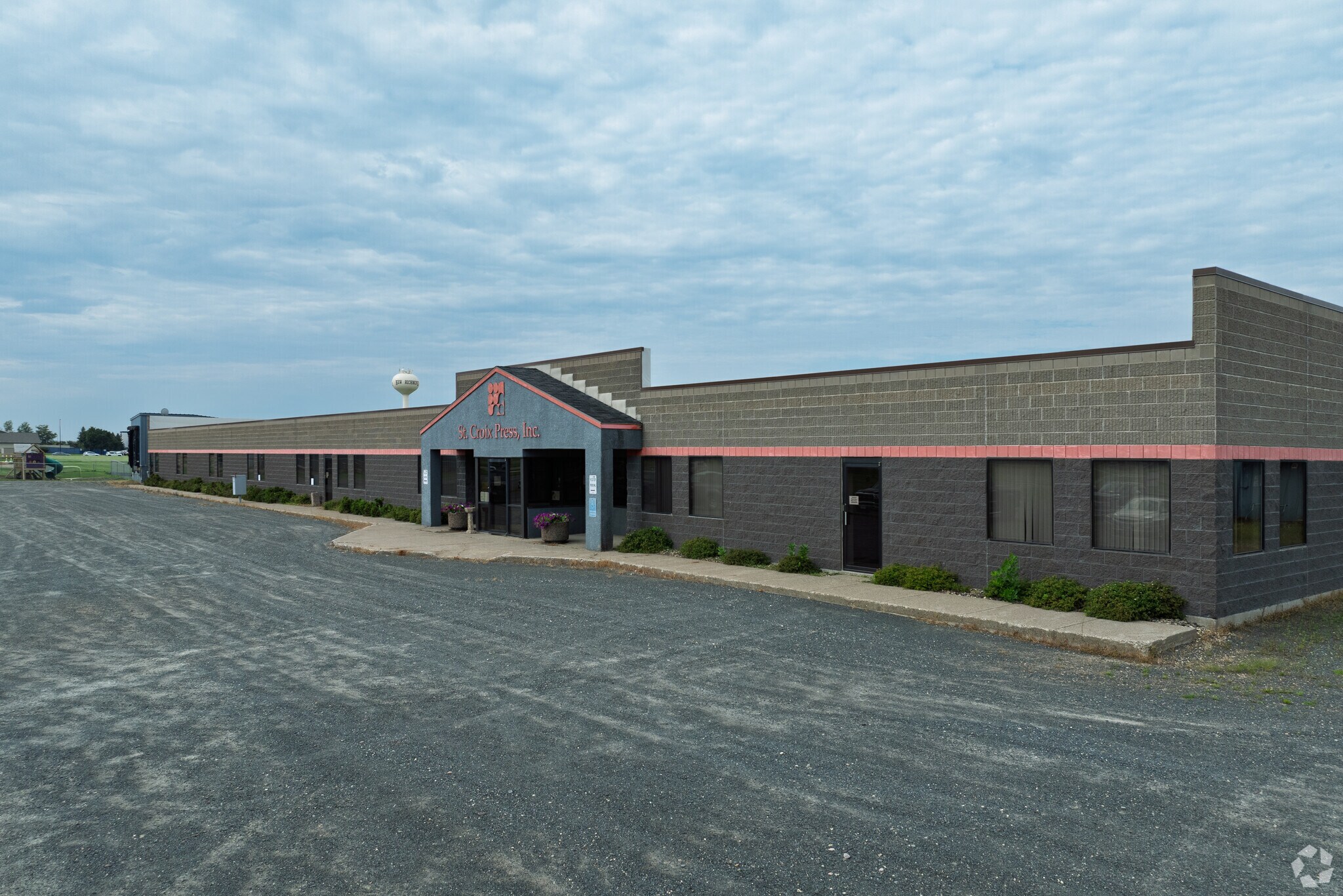 1185 S Knowles Ave, New Richmond, WI for Sale