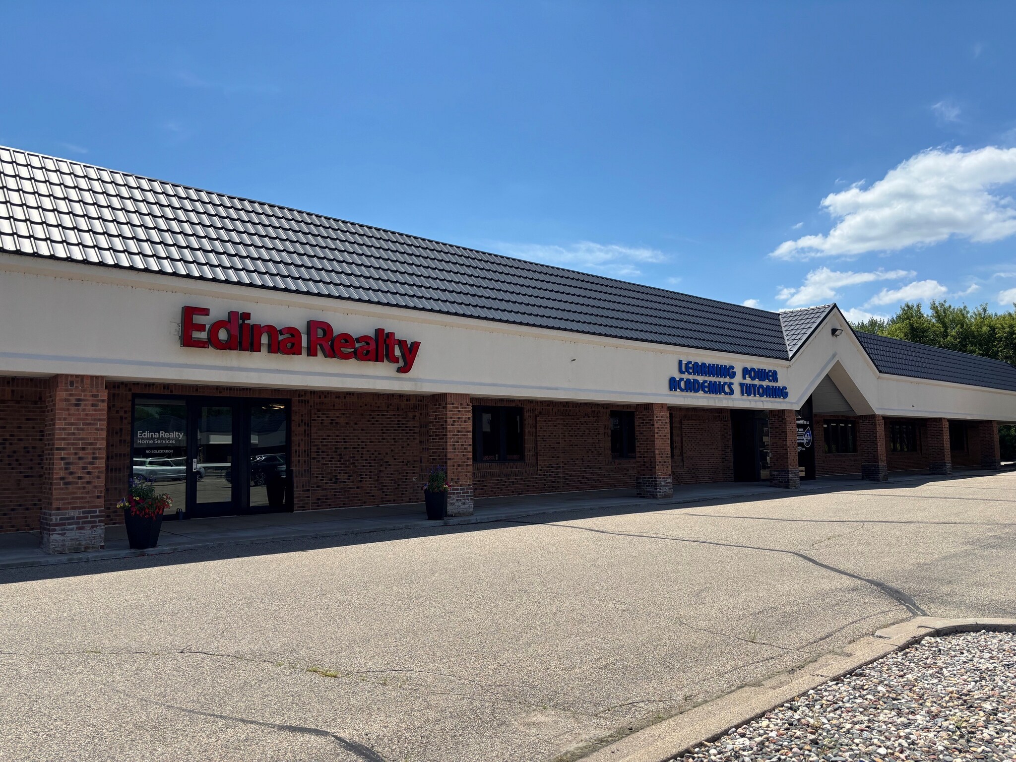 14198 Commerce Ave NE, Prior Lake, MN for Rent