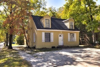 Sumter, SC Apartments - 703 E Charlotte Ave