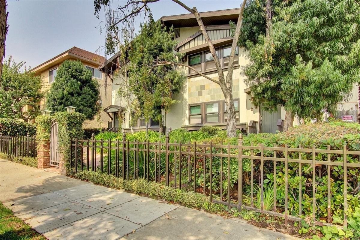 1511 12th St, Santa Monica, CA for Sale